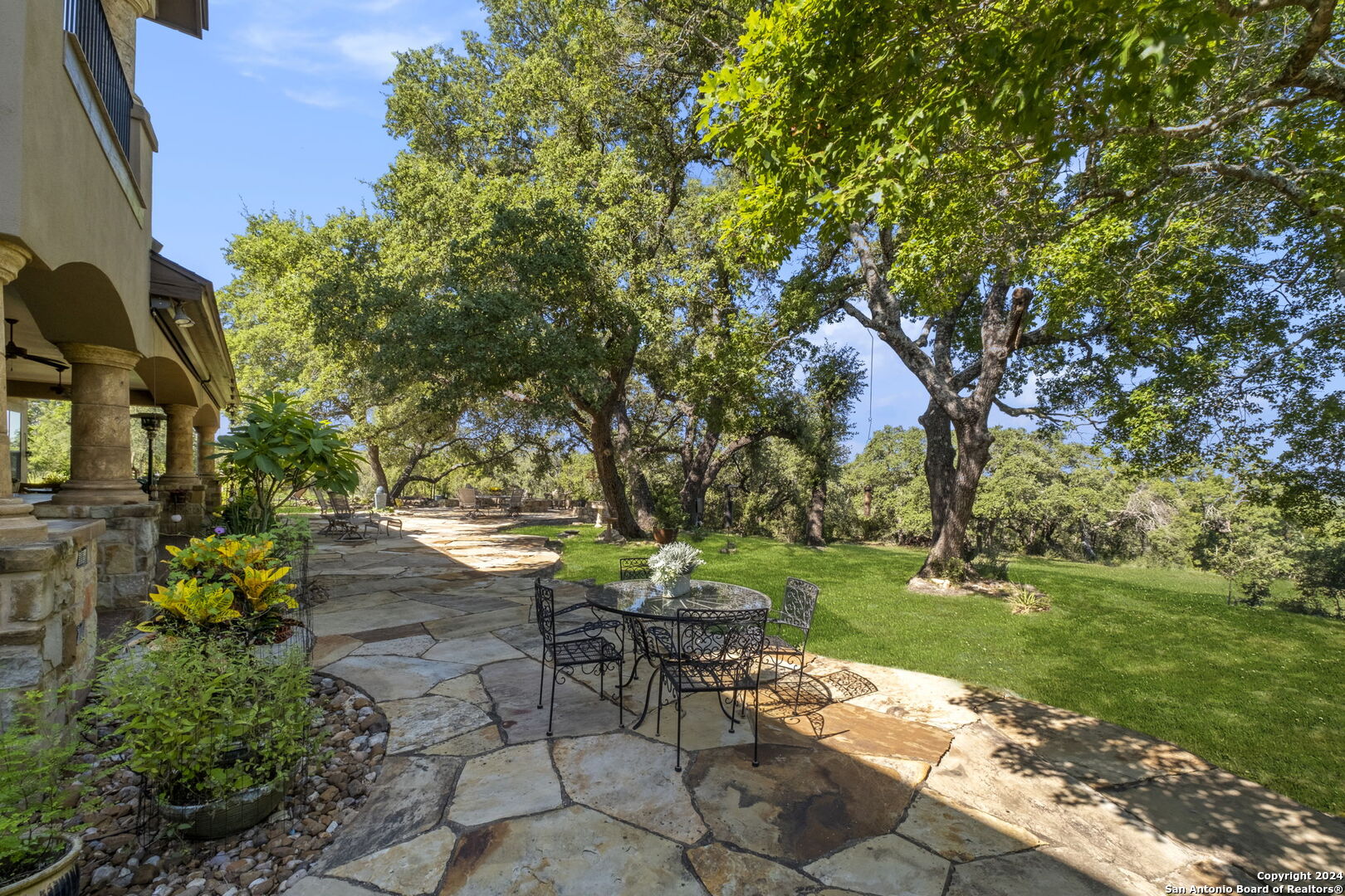 151 HILL MYNA LN