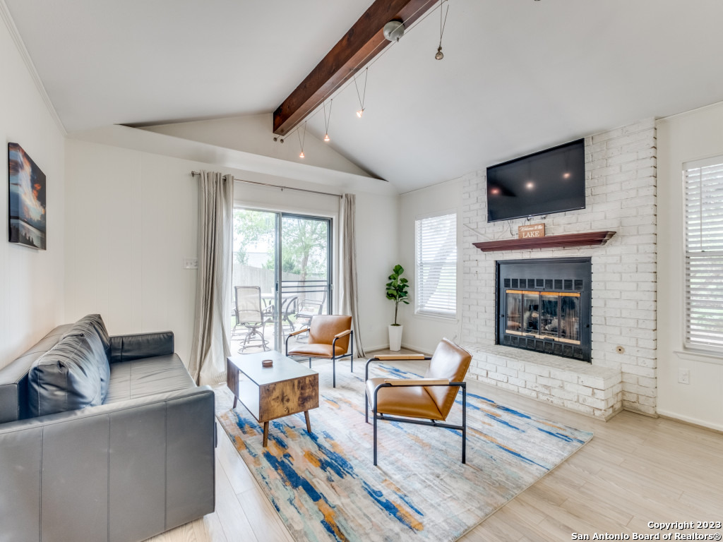 651 HANCOCK RD