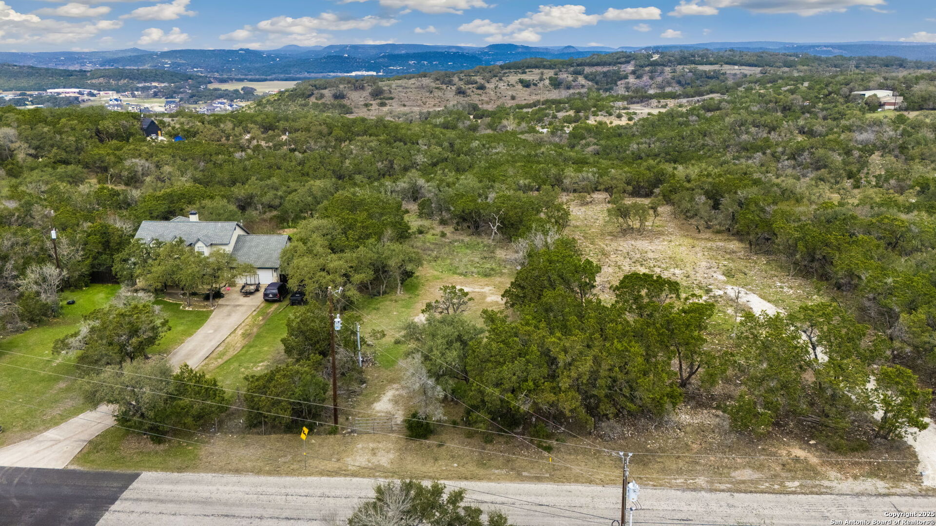 3071 SUMMIT DR