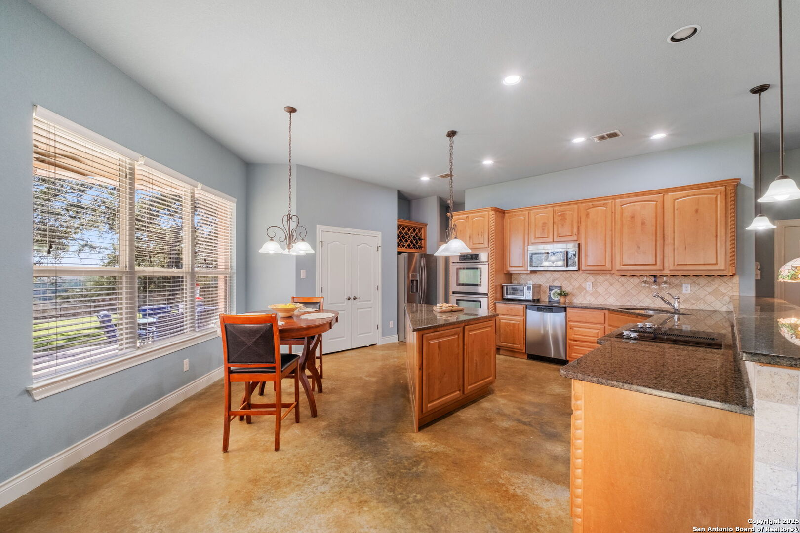 202 Charon Pt