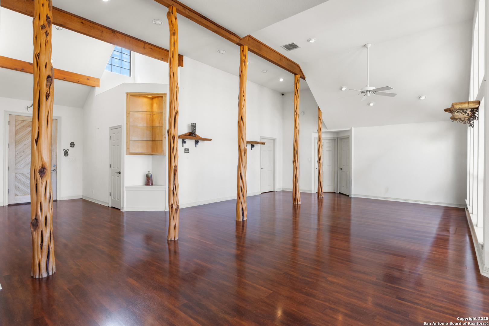 1670 S Cranes Mill