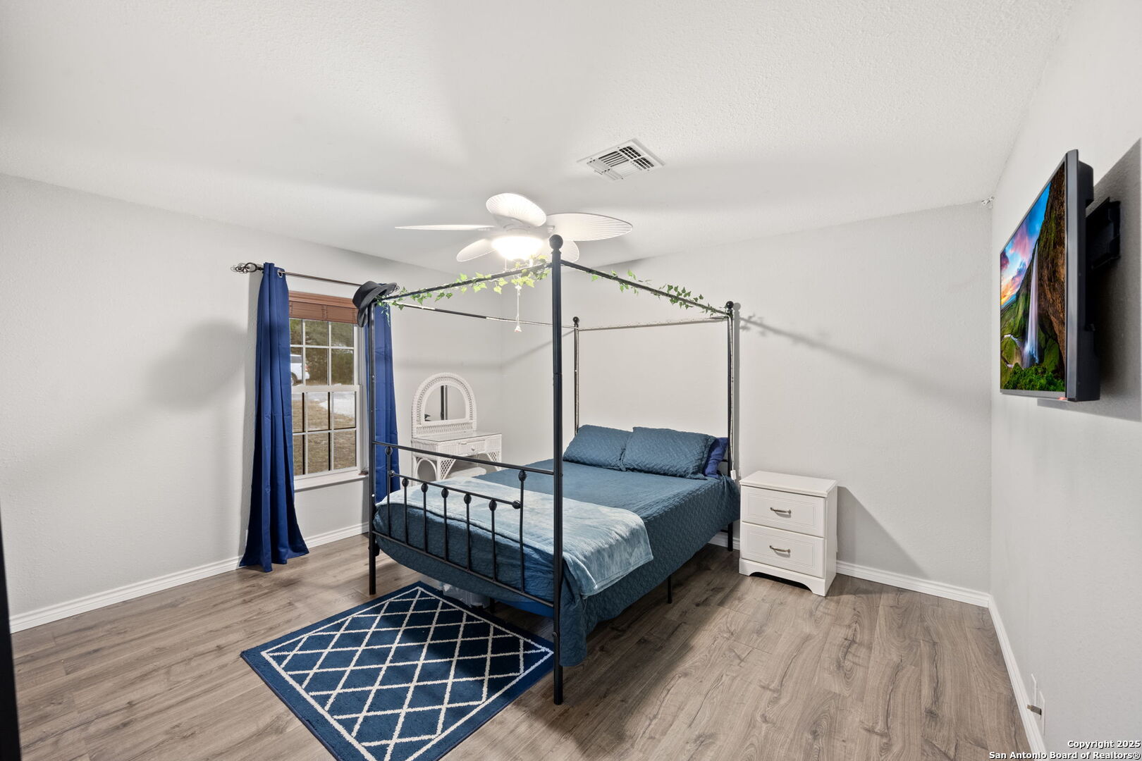 1575 Live Oak Drive