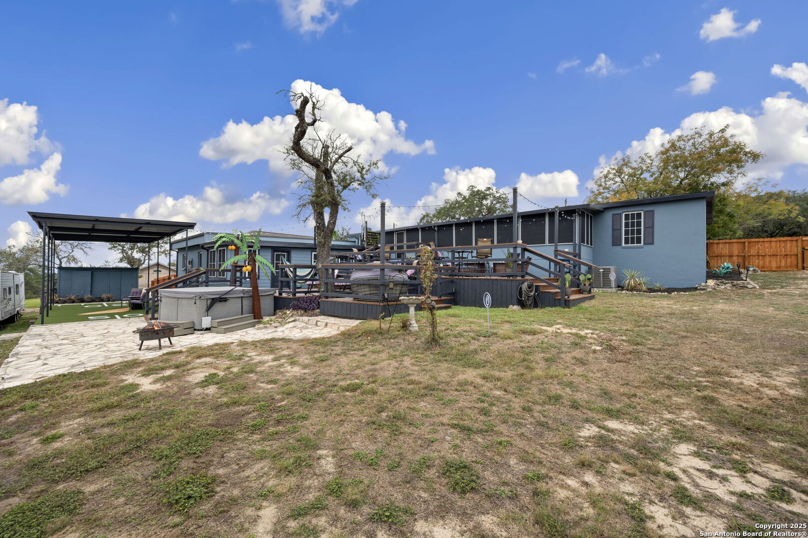 1575 Live Oak Drive