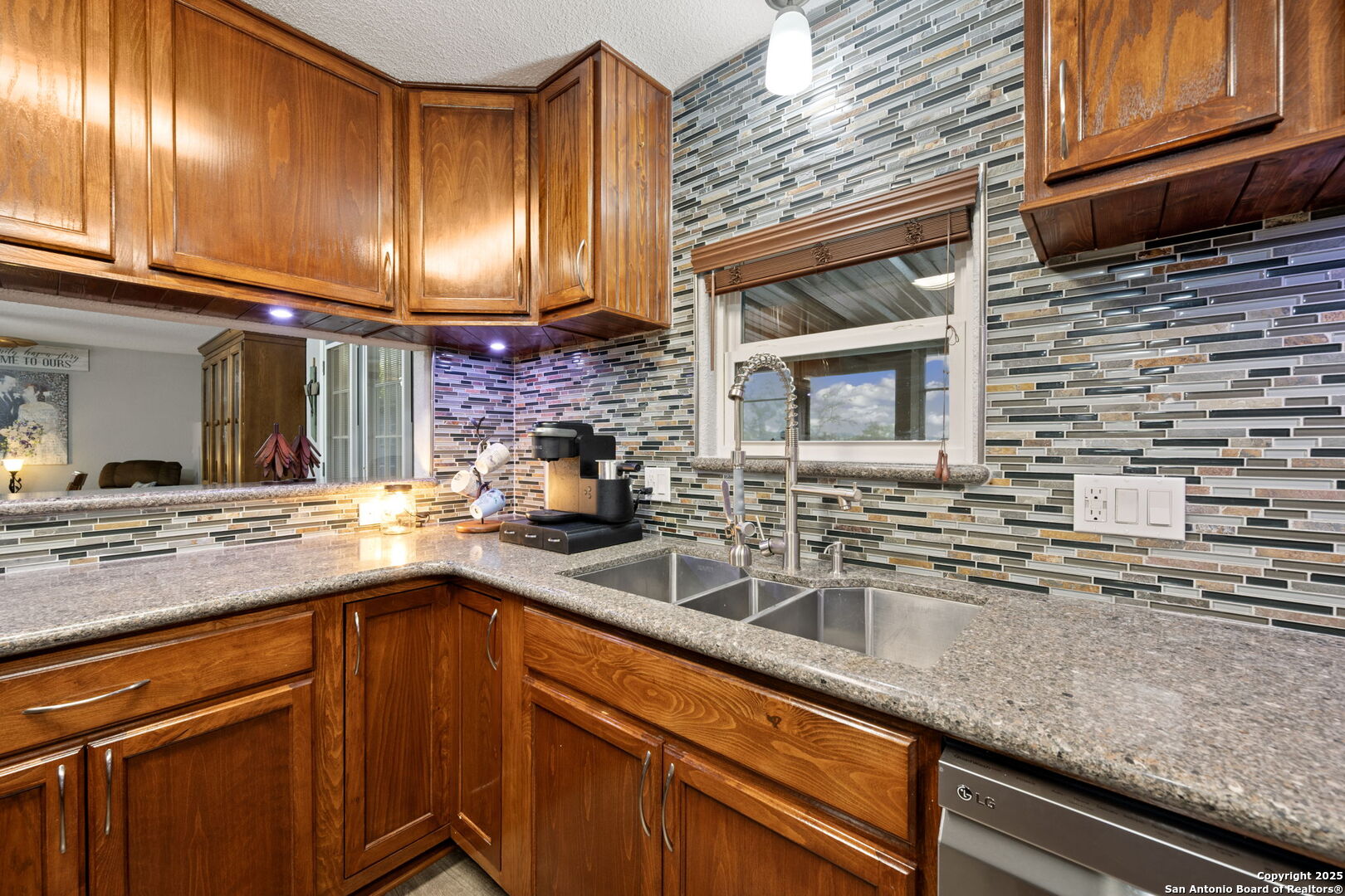 1575 Live Oak Drive
