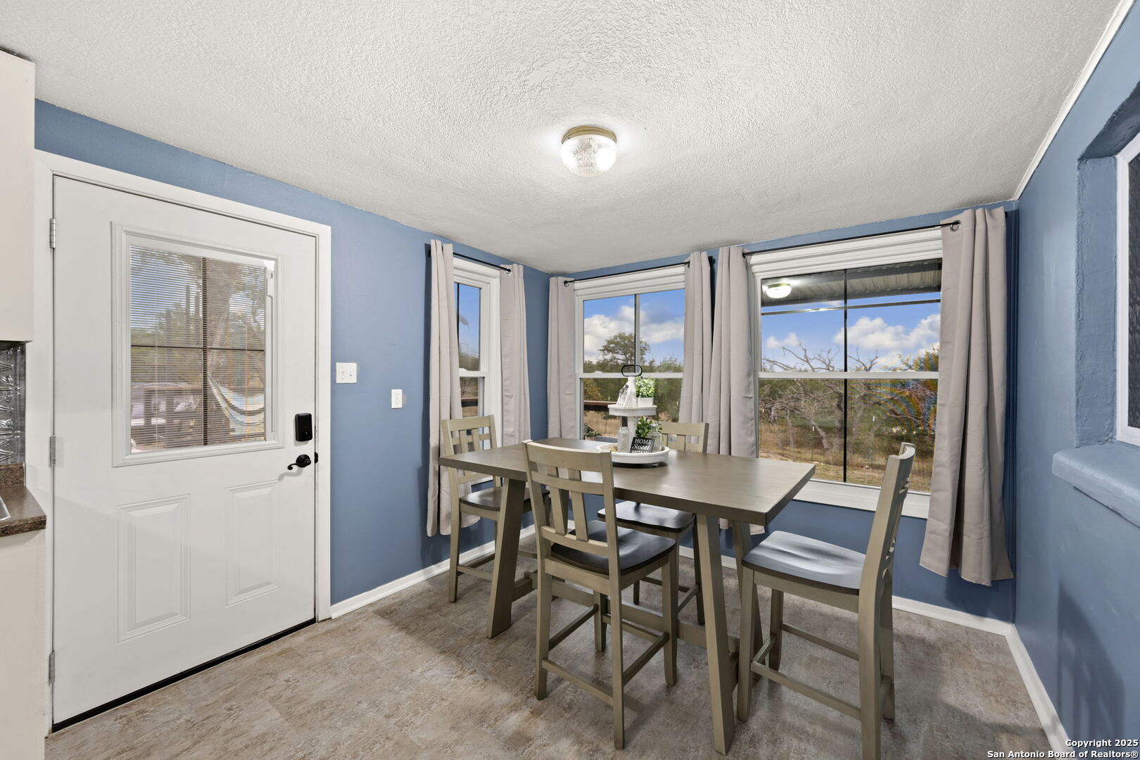 1575 Live Oak Drive