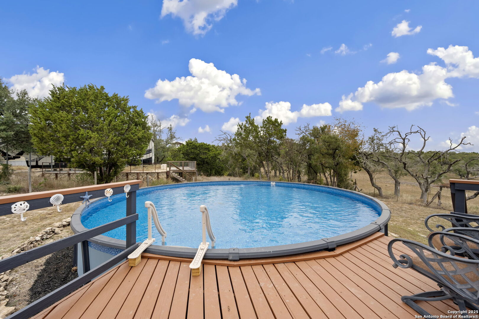 1575 Live Oak Drive
