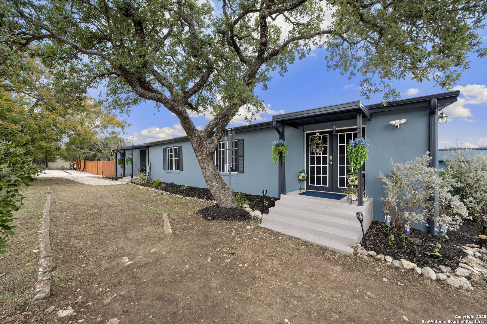1575 Live Oak Drive