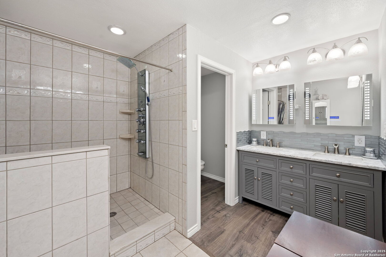 1575 Live Oak Drive