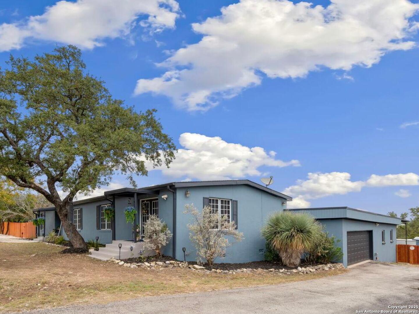 1575 Live Oak Drive