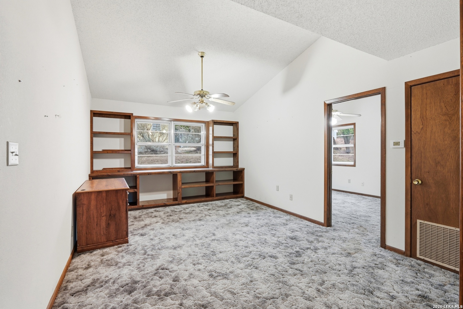 333 Tamarack