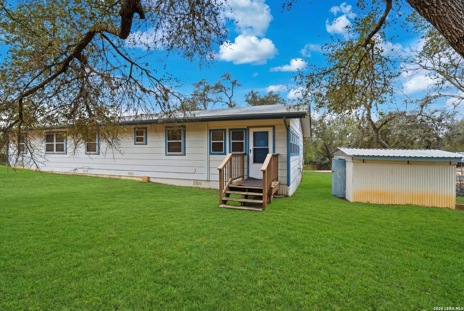 333 Tamarack