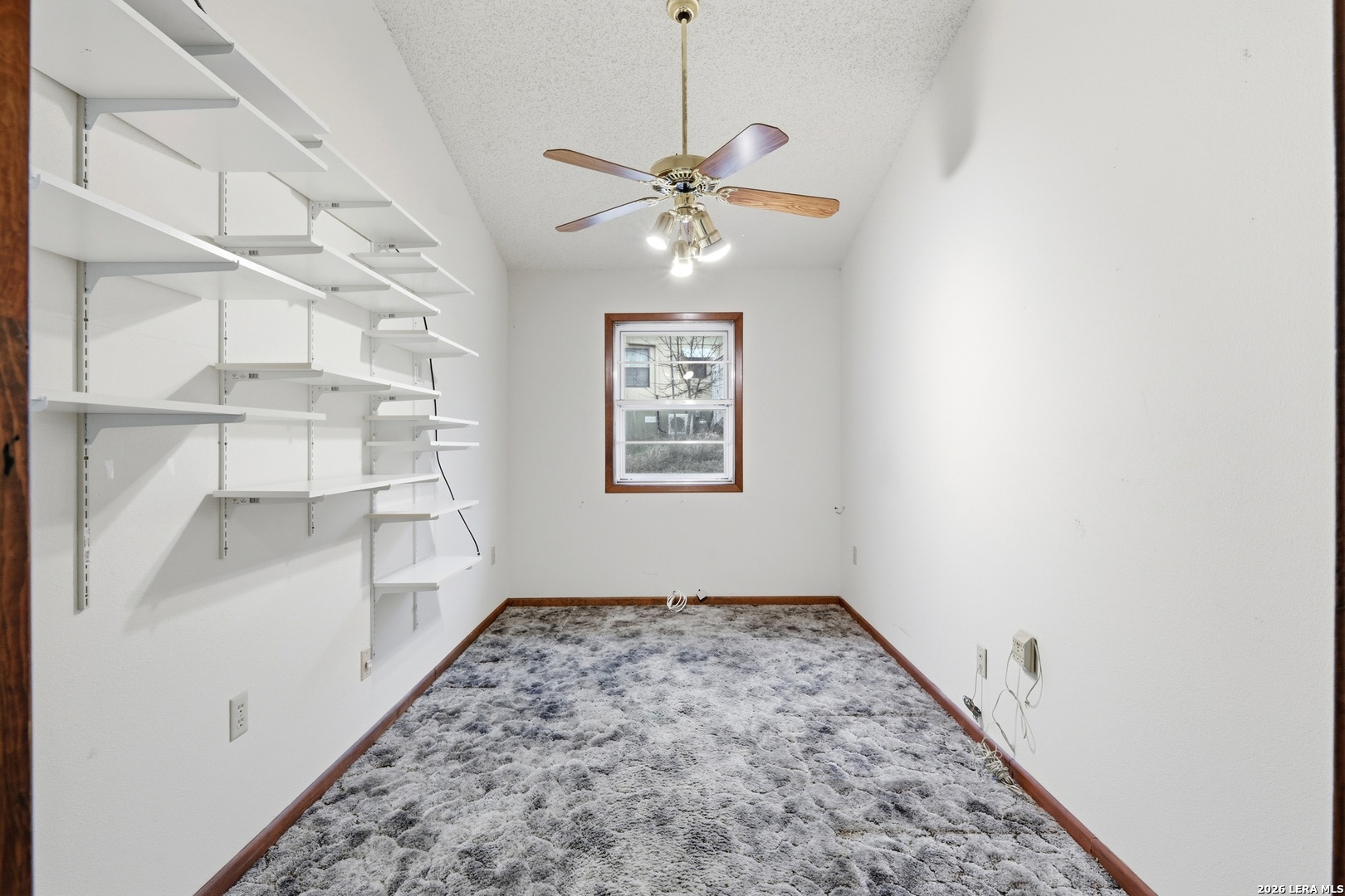 333 Tamarack