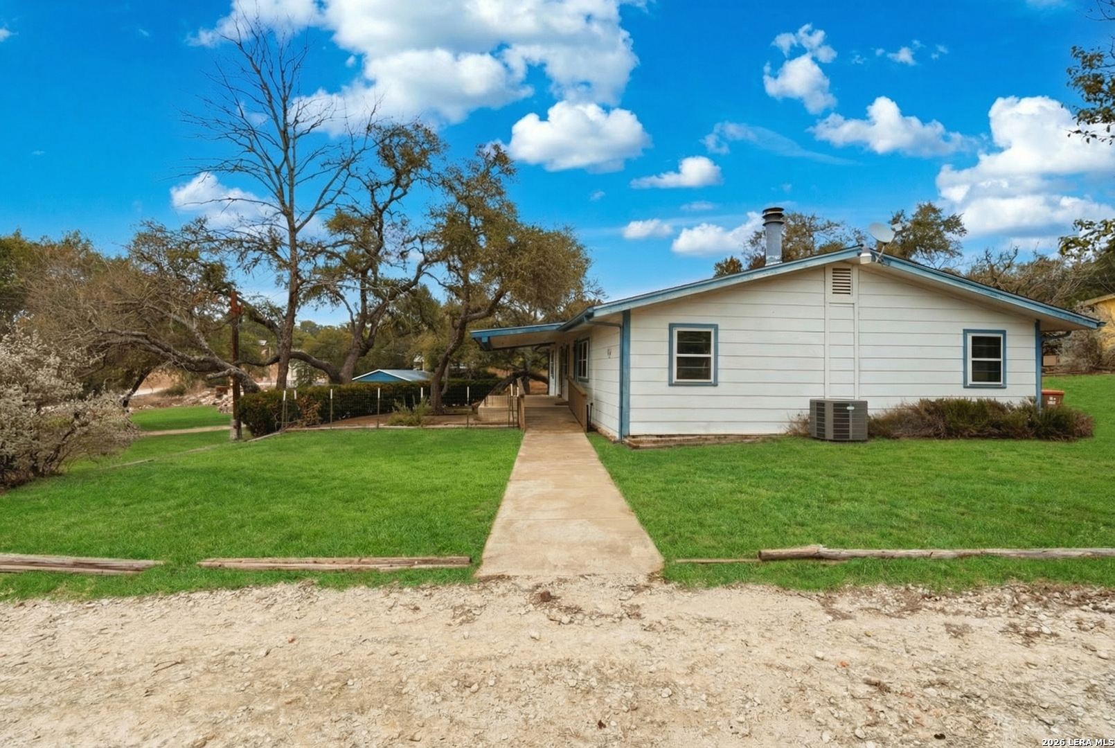 333 Tamarack