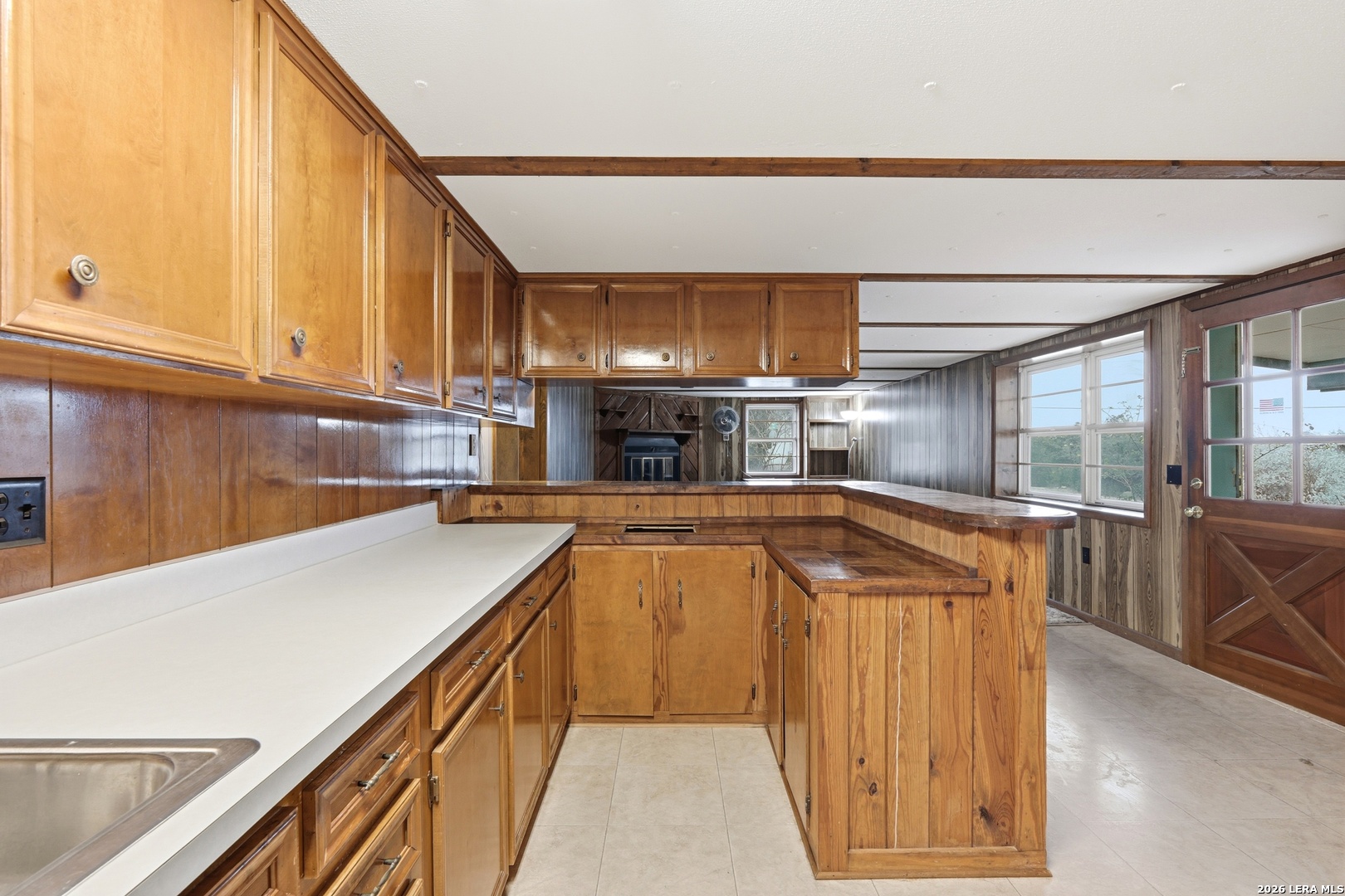 333 Tamarack