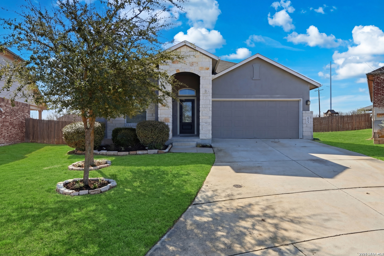 533 San Jacinto