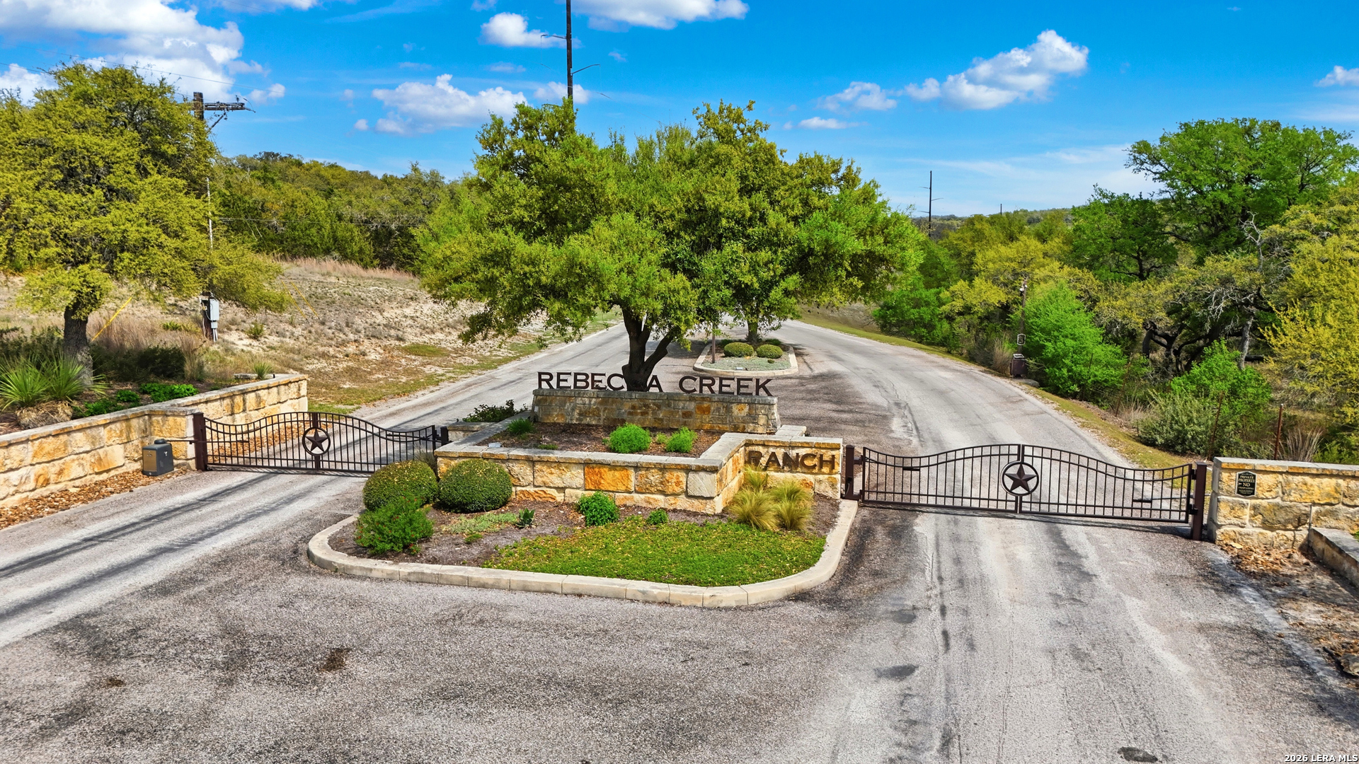 1556 White River