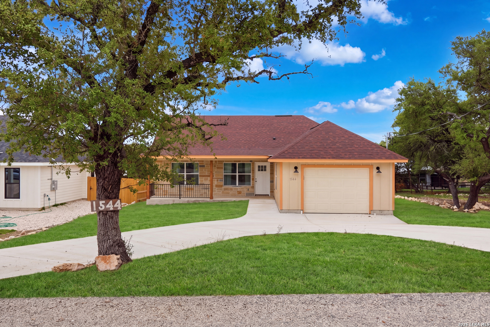 1544 Rimrock Cove