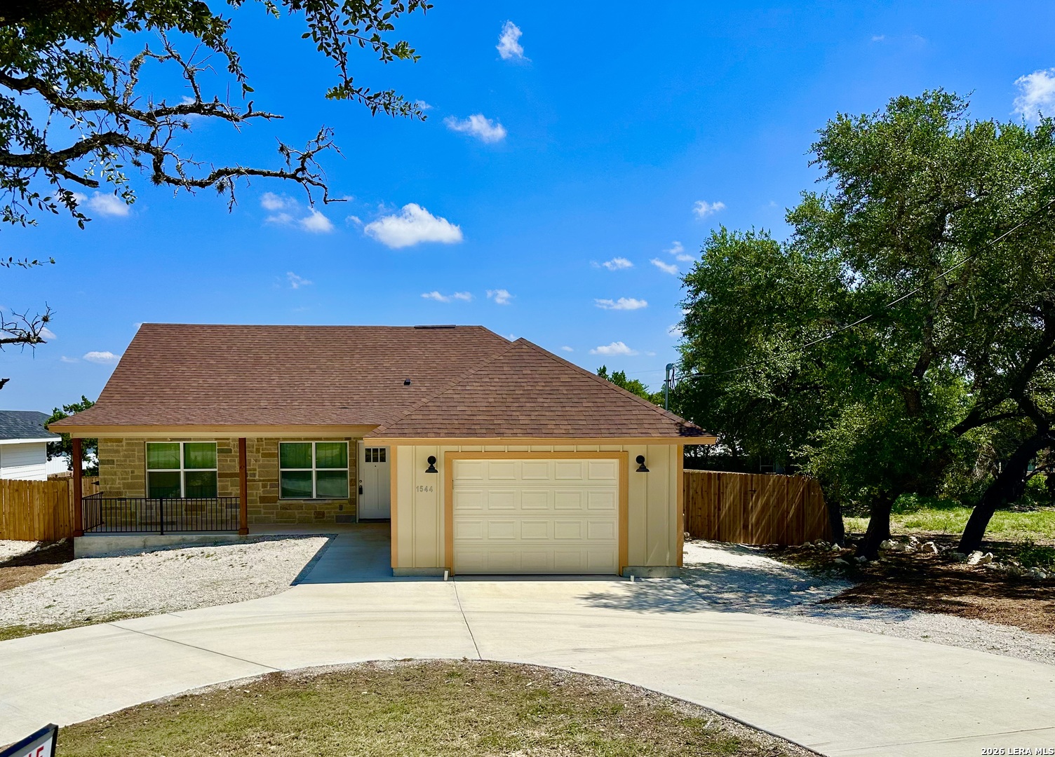 1544 Rimrock Cove
