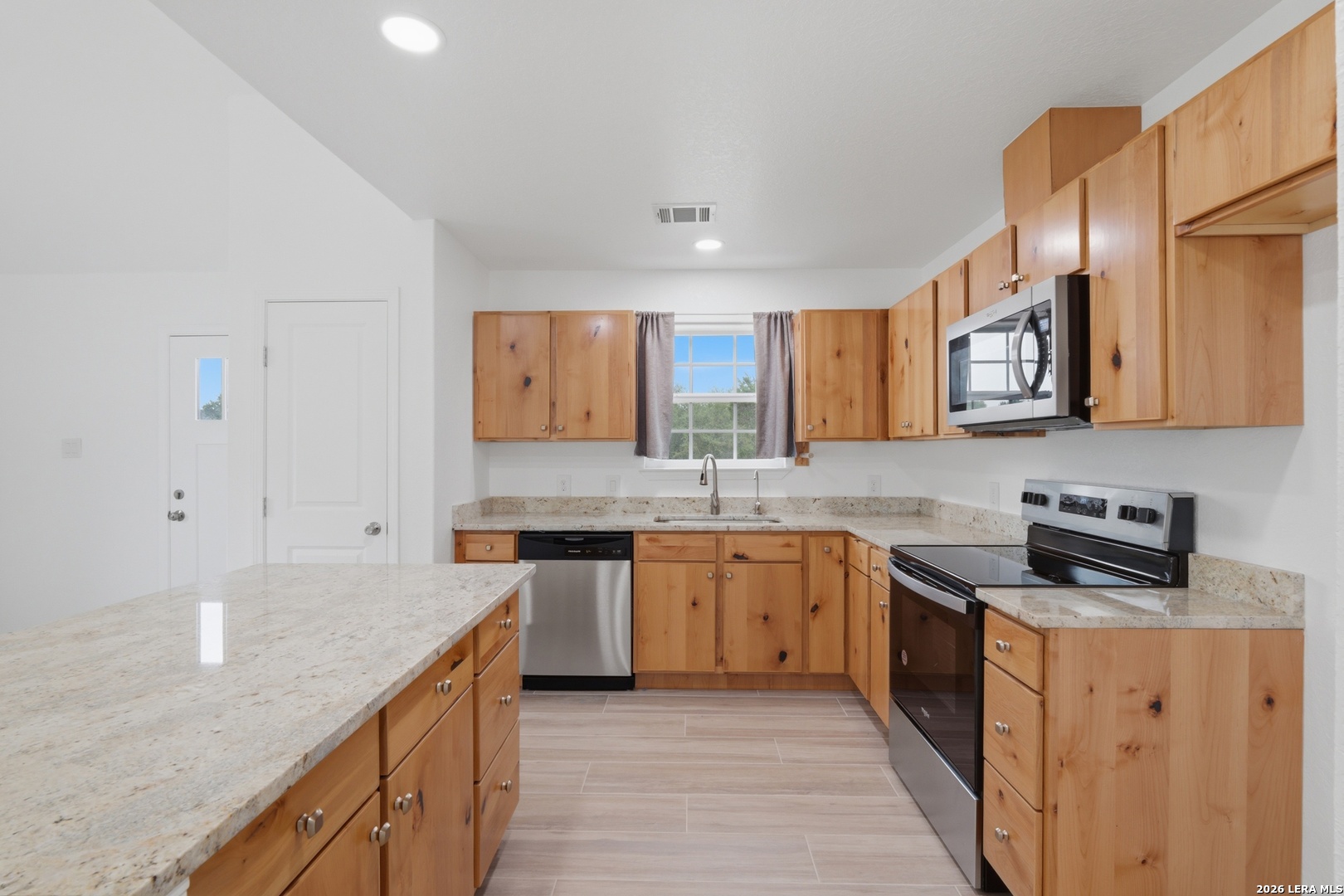 1544 Rimrock Cove