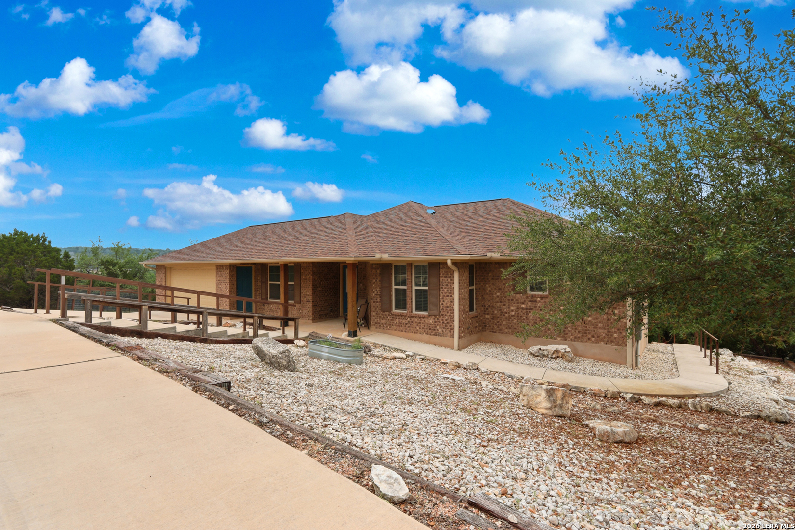 1485 YAUPON DR
