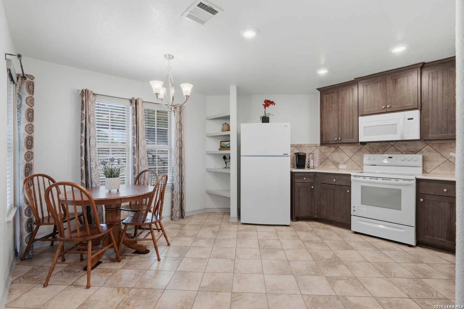 1485 YAUPON DR