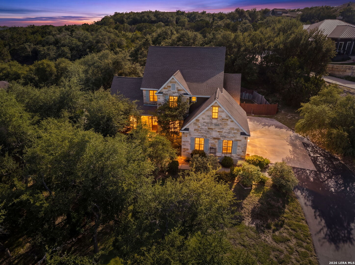 211 BENTWOOD DR