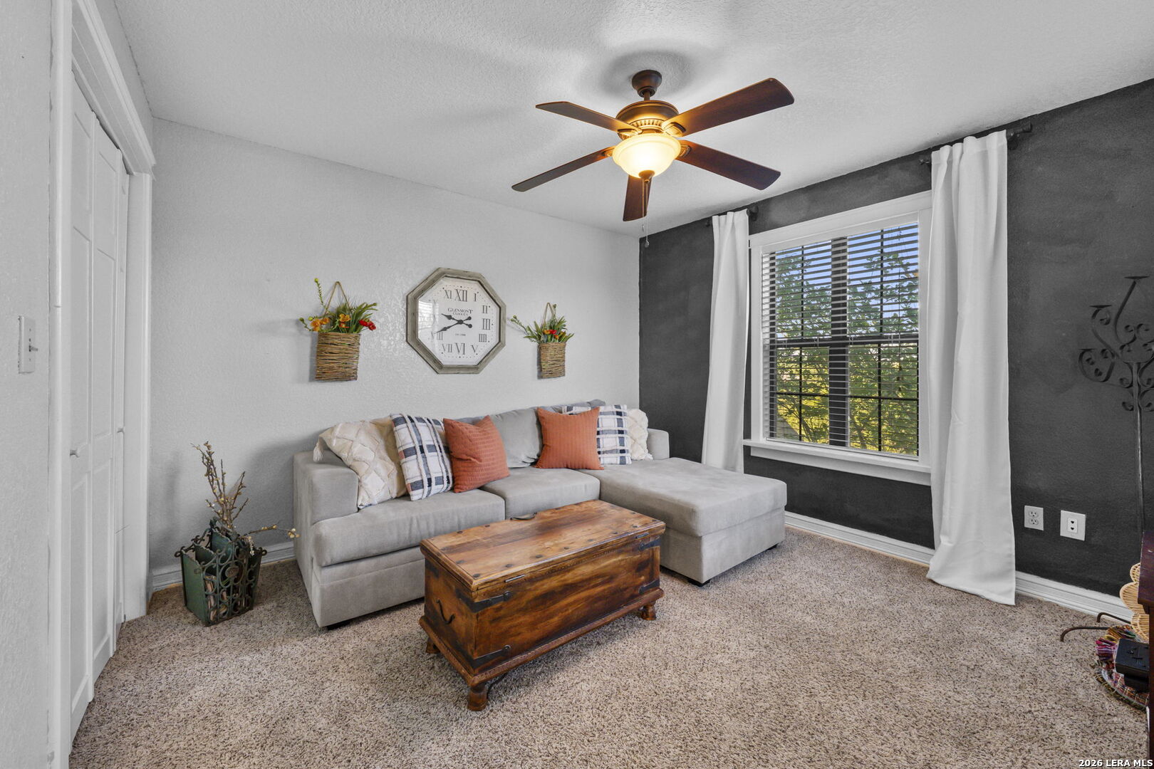 211 BENTWOOD DR