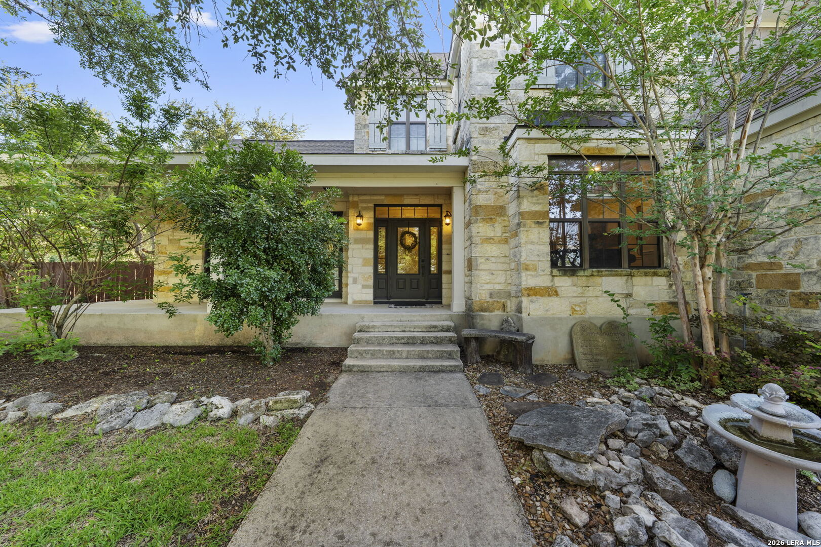 211 BENTWOOD DR