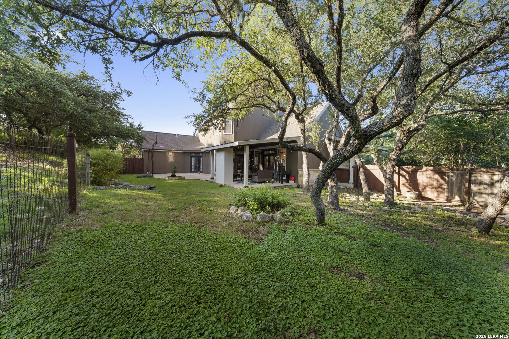 211 BENTWOOD DR