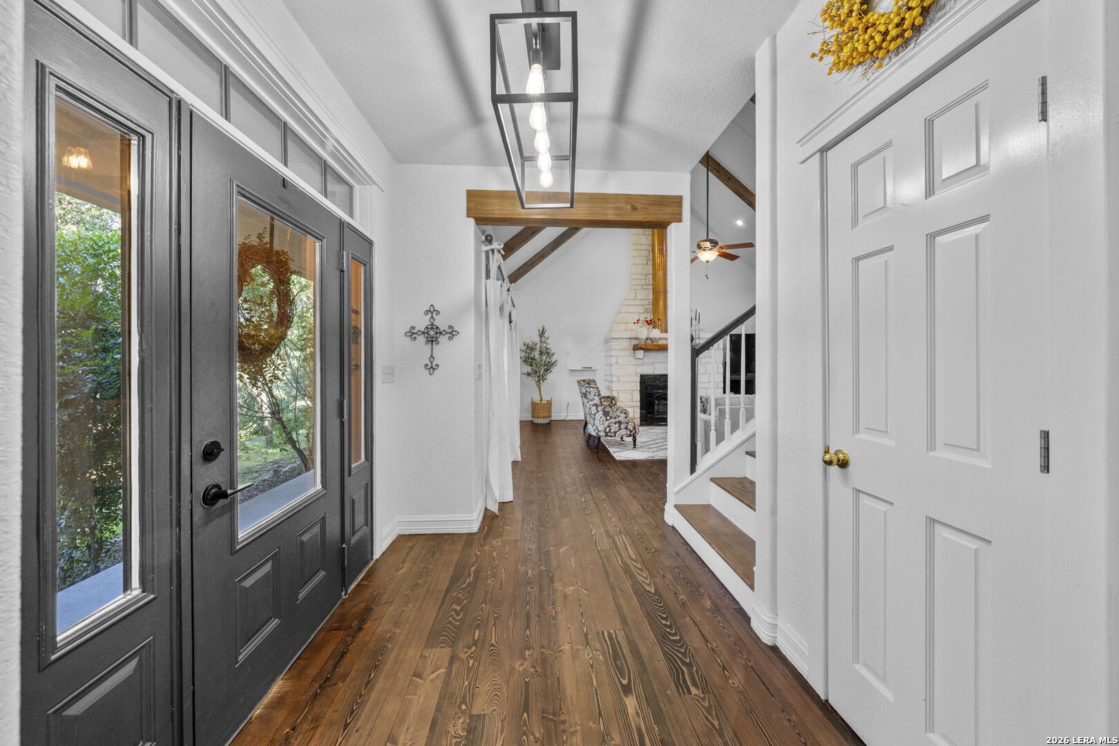 211 BENTWOOD DR