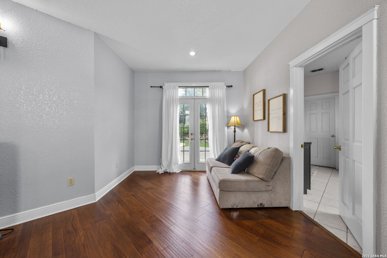 211 BENTWOOD DR