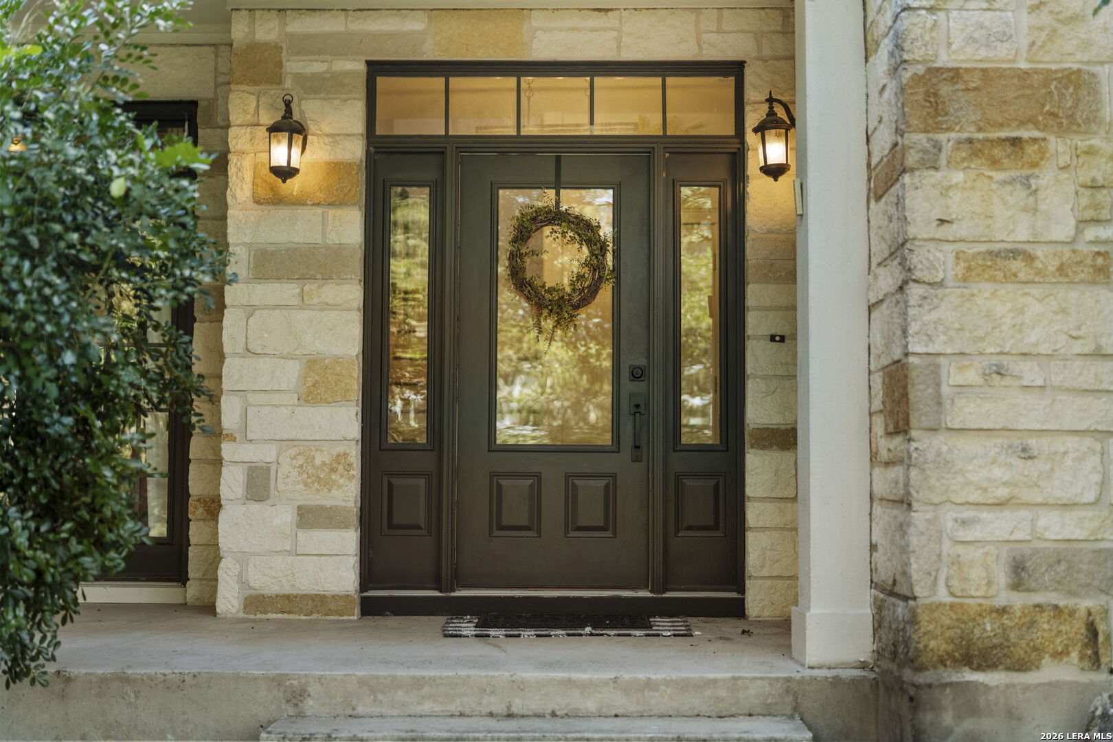 211 BENTWOOD DR