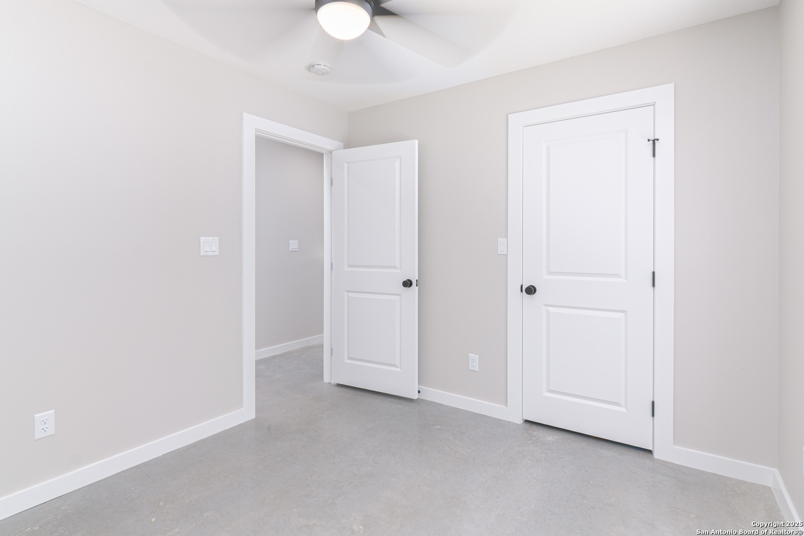 2004 CEDAR HILL DR Unit: 1