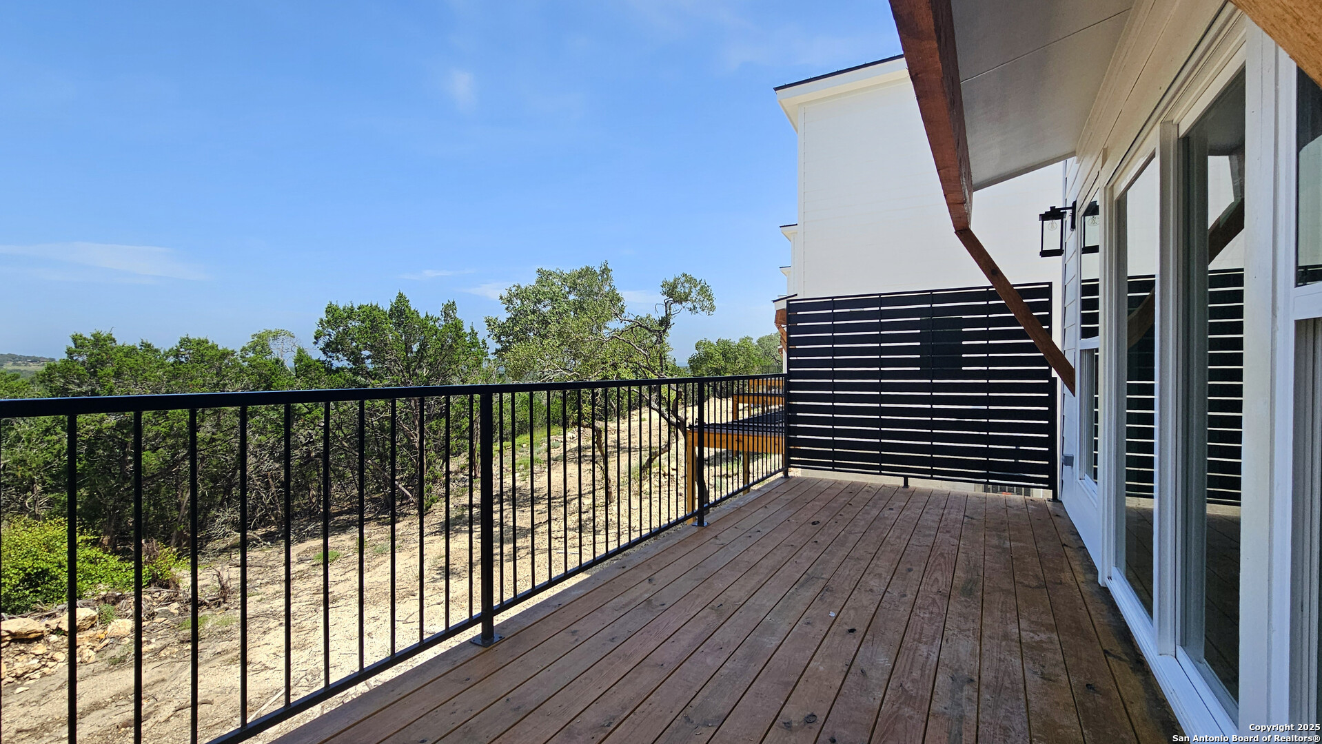 2004 CEDAR HILL DR Unit: 1