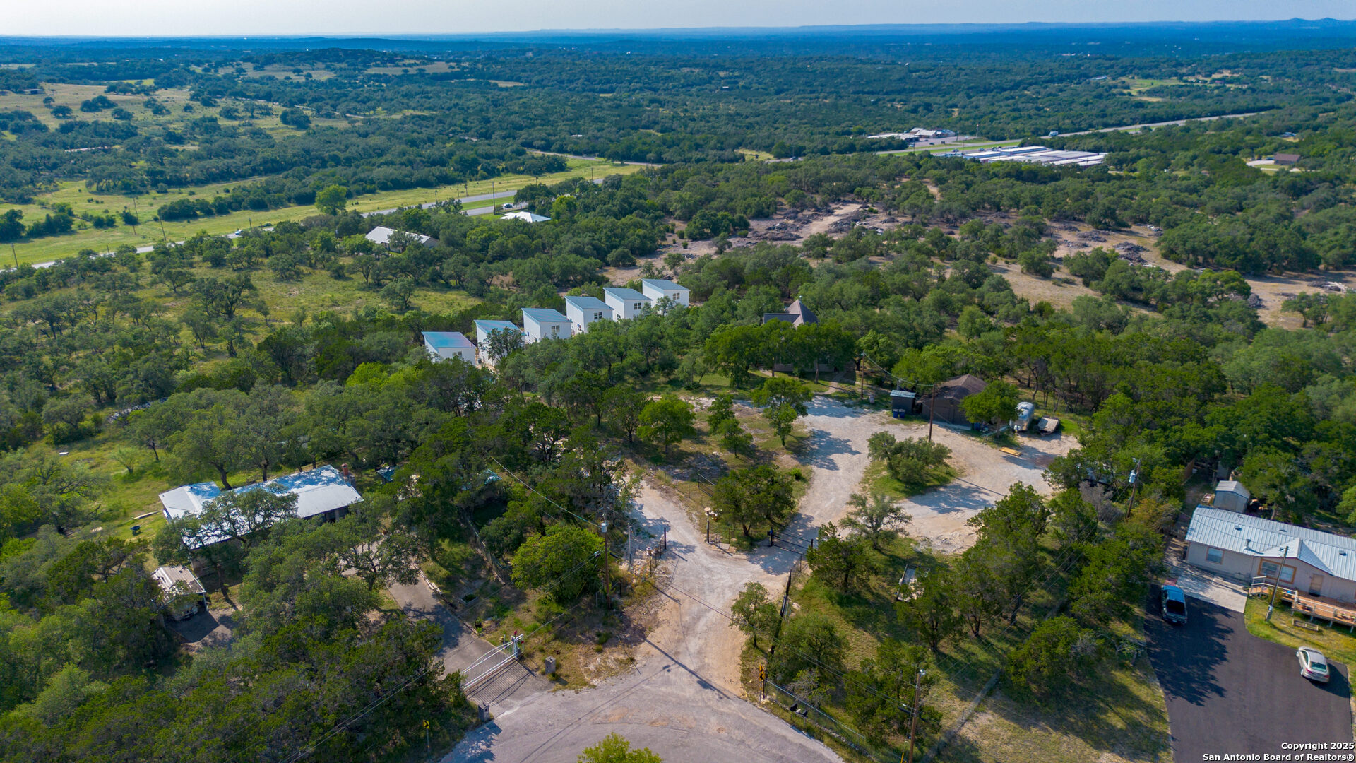 2004 CEDAR HILL DR Unit: 1