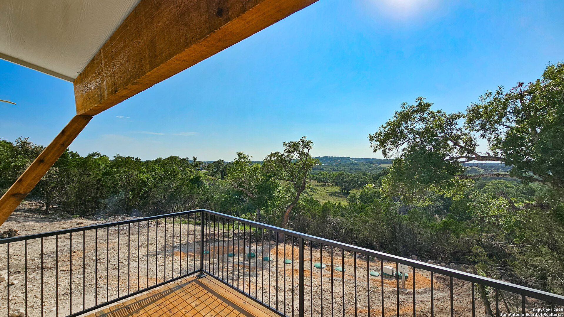 2004 CEDAR HILL DR Unit: 1