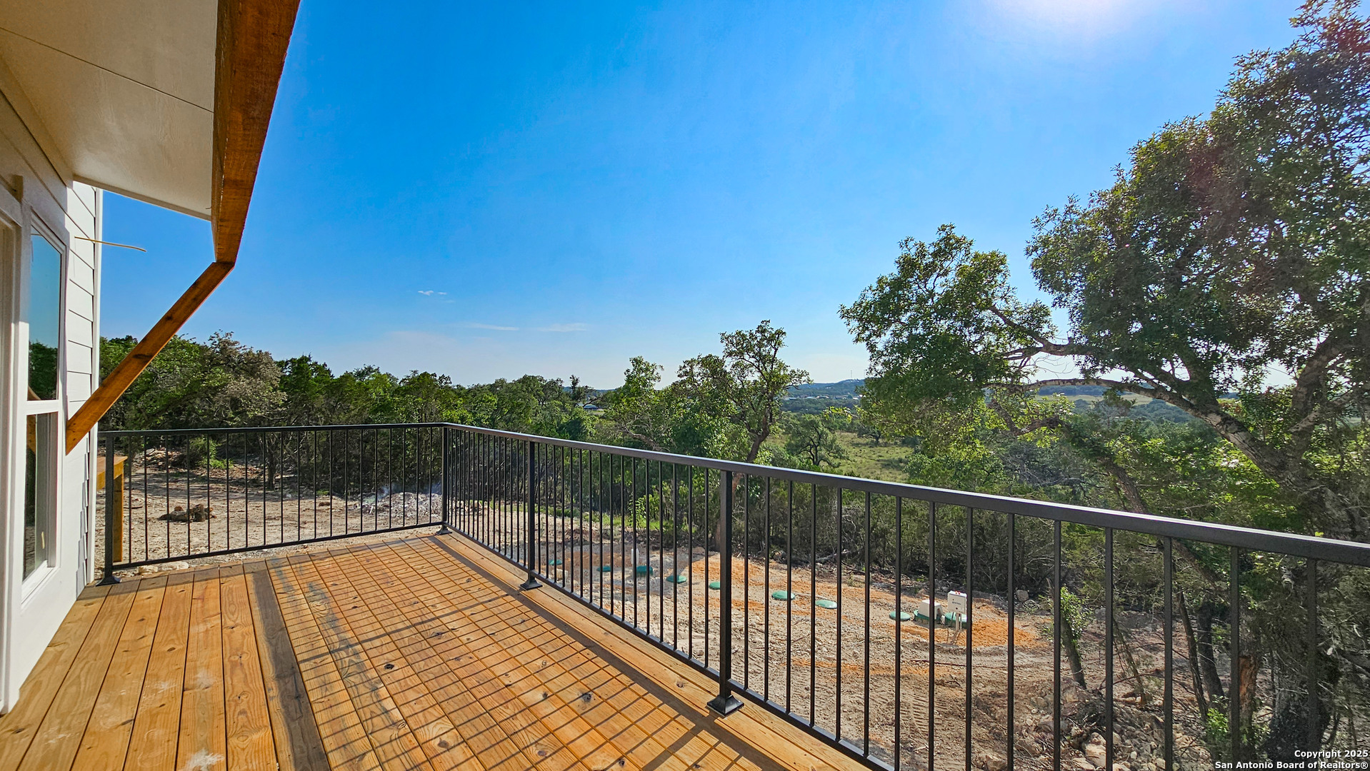 2004 CEDAR HILL DR Unit: 1