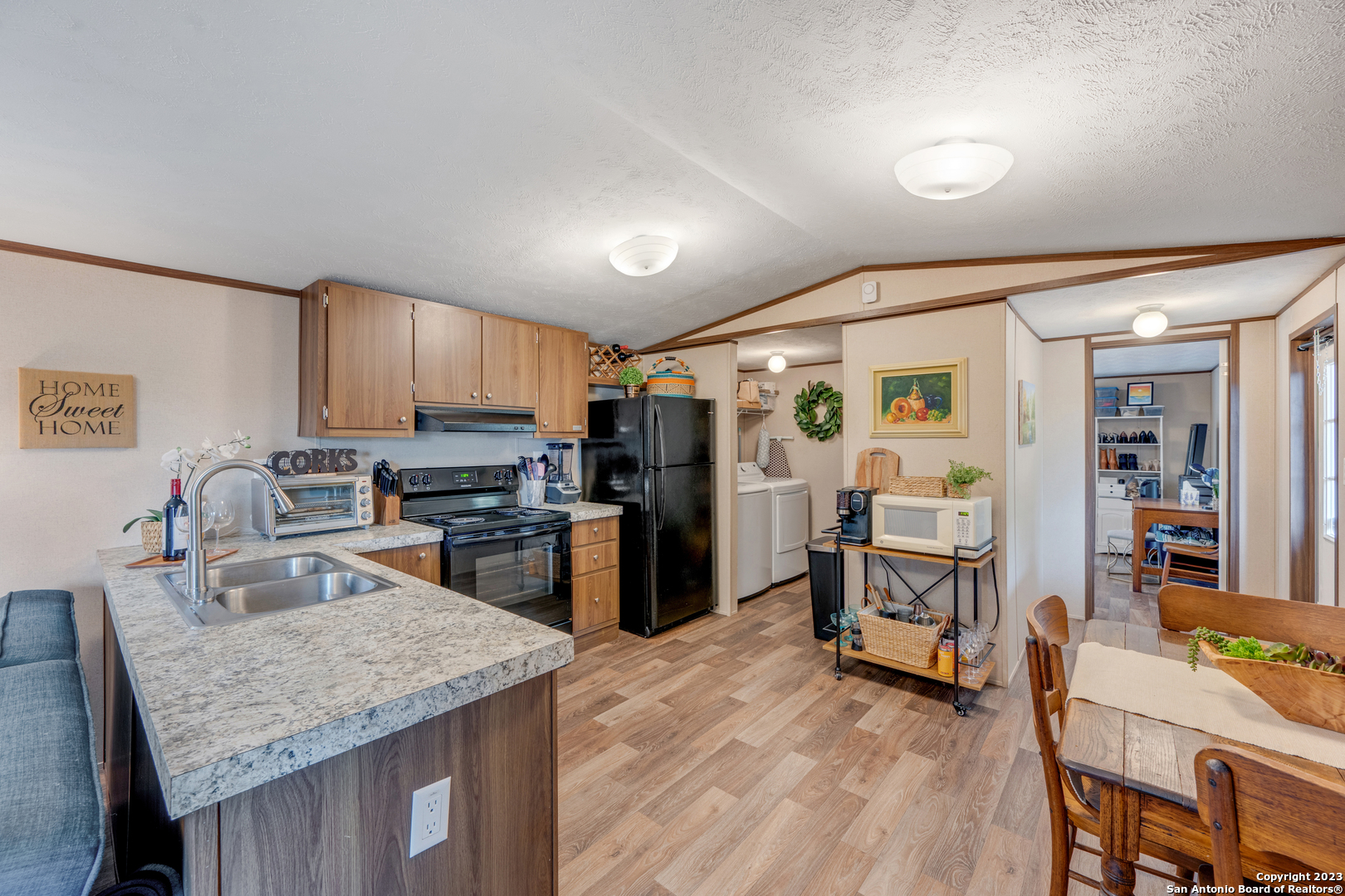 10450 REBECCA CREEK RD