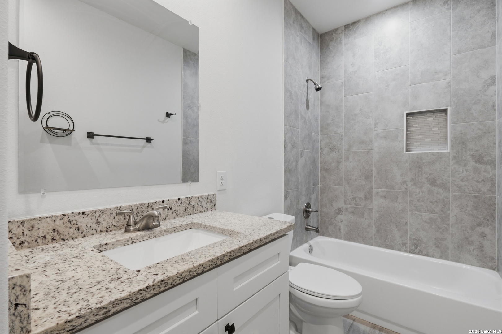 1135 Hedgestone