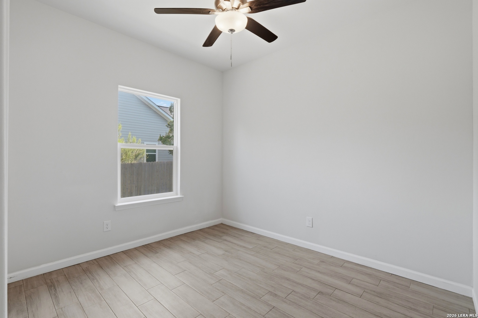 1135 Hedgestone