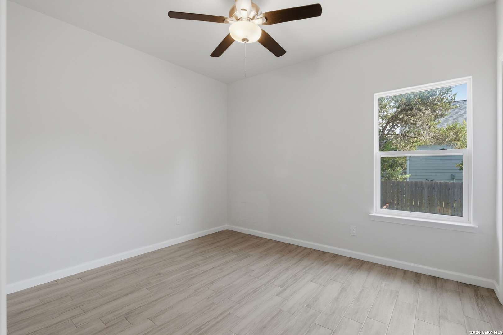 1135 Hedgestone