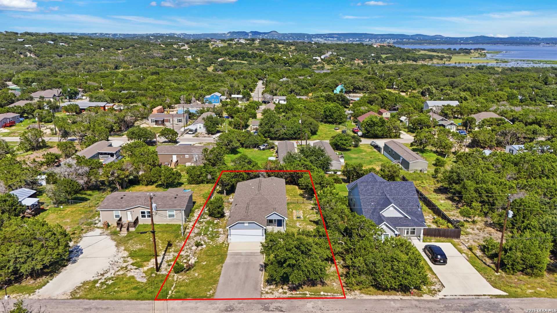 1135 Hedgestone