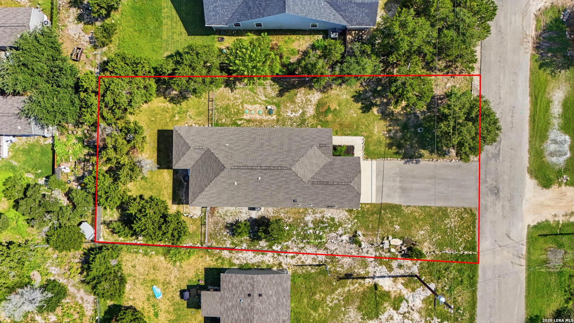 1135 Hedgestone