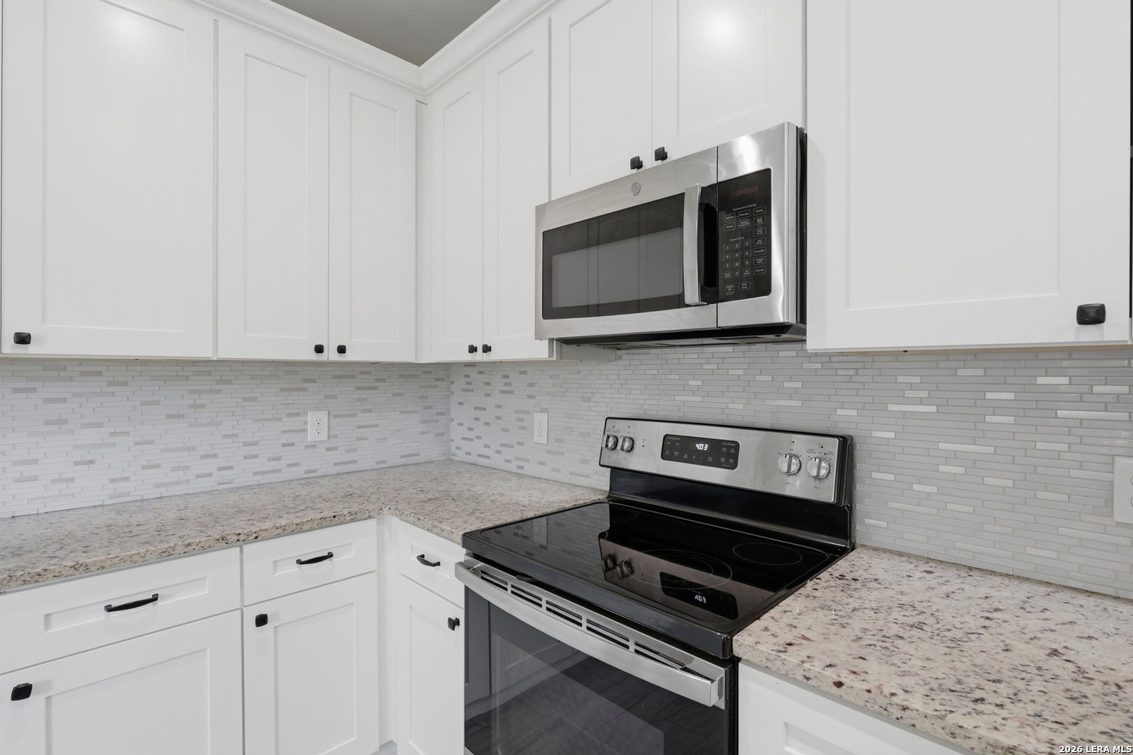 1135 Hedgestone