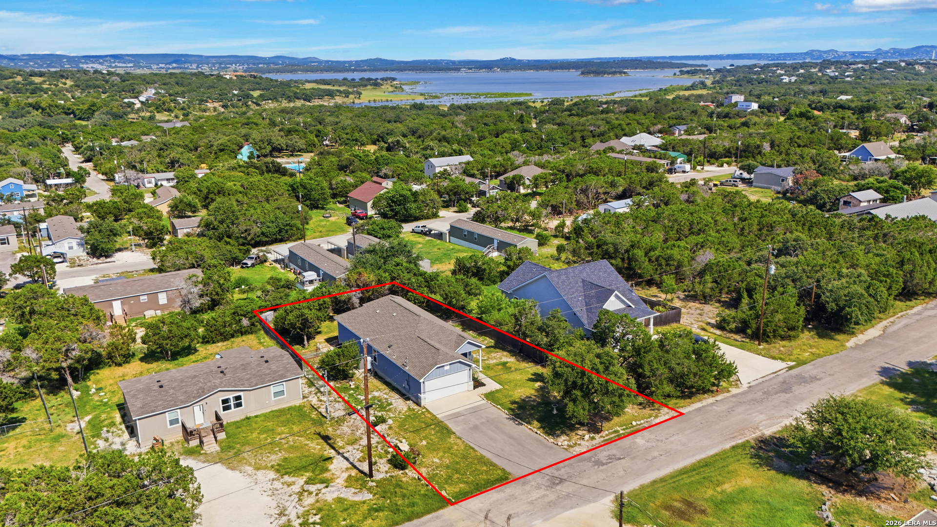 1135 Hedgestone