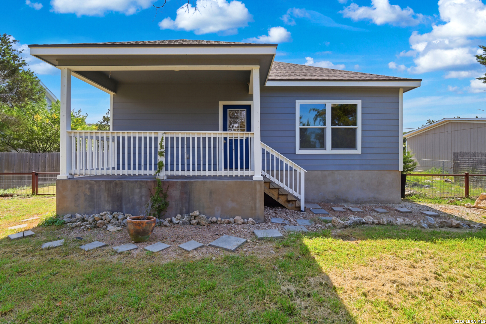 1135 Hedgestone