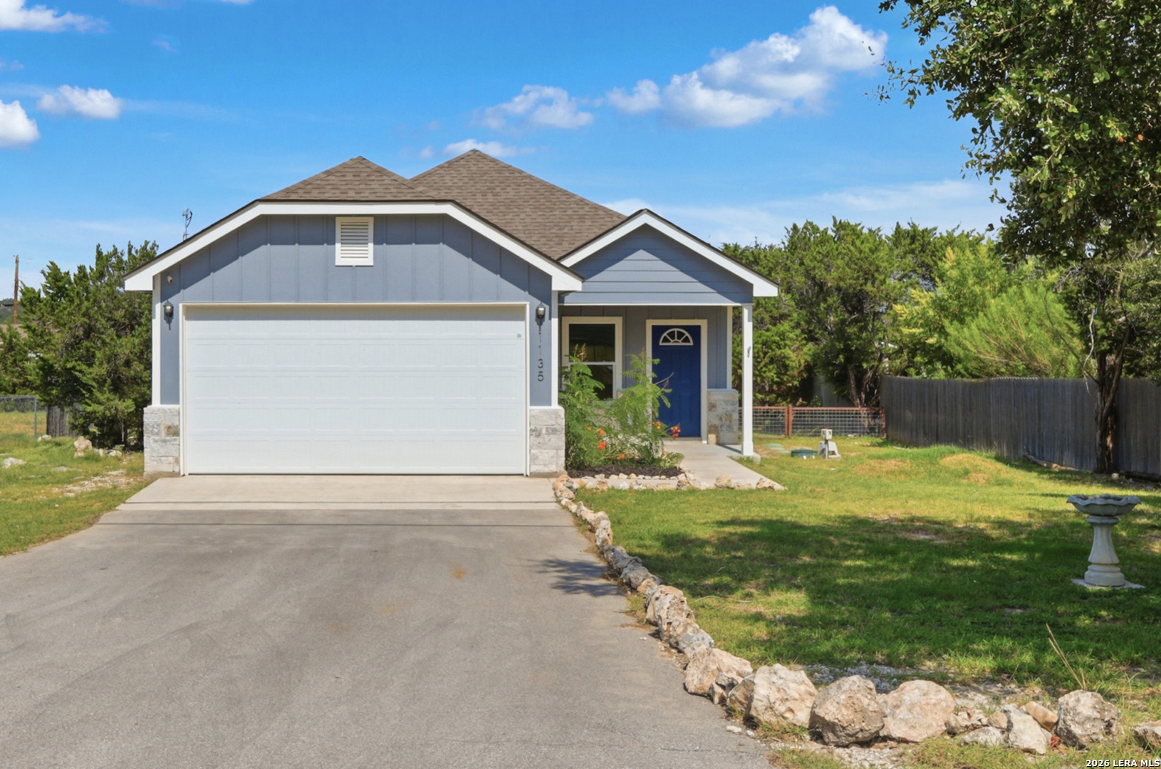 1135 Hedgestone