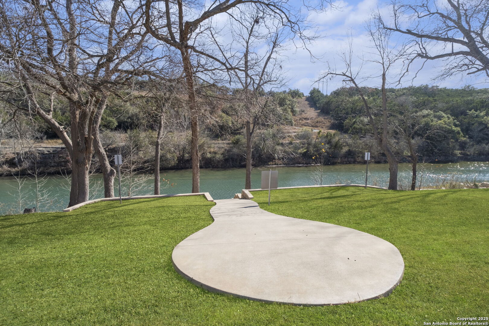 902 Bingham Lane