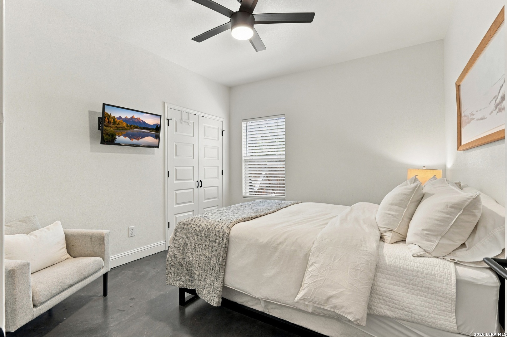 348 FAWN DR