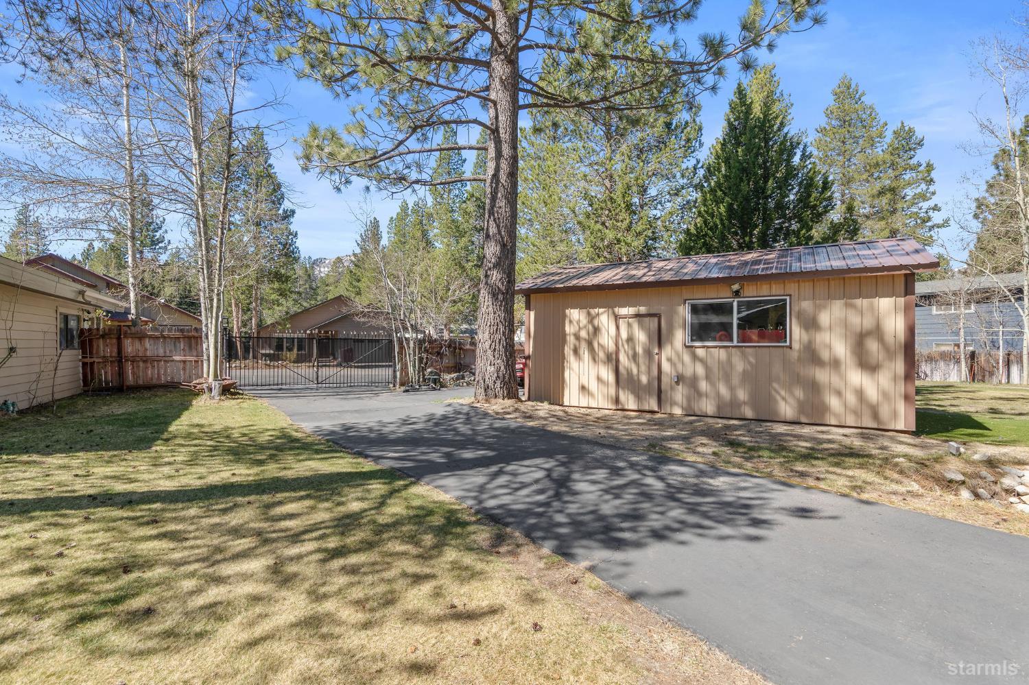 1101 Modoc Way